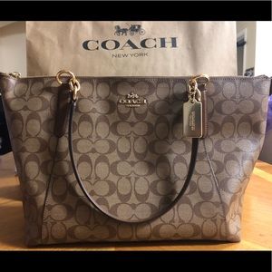 BRAND NEW Coach Large Tote Bag